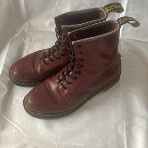 EXCELLENT CONDITION! Dr. Martens US 10 men’s Oxblood 8-holes Air Wair